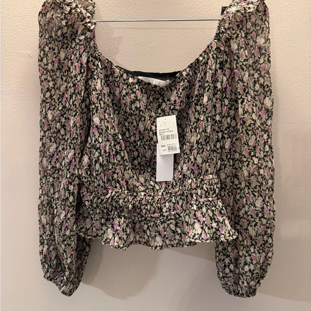 ASTR The Label Floral Smocked Peplum Blouse Black Fuchsia Multi ACT16317B L - Picture 5 of 8